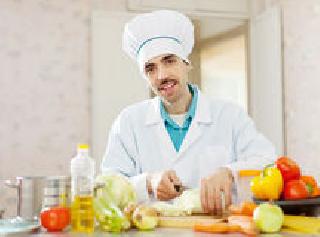 'Can you cook the kitchen?' The child asks a question in the program of the child. The survey done by a wedding website is the only change! | ‘तुला स्वयंपाक जमतो का?’ पाहण्याच्या कार्यक्रमात मुलगी विचारते मुलाला प्रश्न. एका विवाहमंडळाच्या संकेतस्थळानं केलेलं सर्वेक्षण हाच बदल सांगतोय!