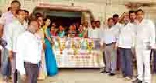 Cold coffin is available in the city council | नगर परिषदेत शीत शवपेटी उपलब्ध Cold coffin is available in the city council | नगर परिषदेत शीत शवपेटी उपलब्ध