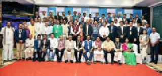 'Icons' motivator for the community | ‘आयकॉन्स’ समाजासाठी प्रेरक