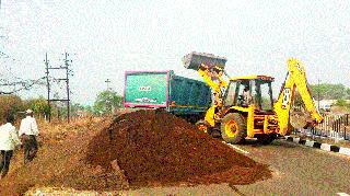 26 lakh fine for sand mafia | वाळू माफियांना २६ लाखांचा दंड 26 lakh fine for sand mafia | वाळू माफियांना २६ लाखांचा दंड