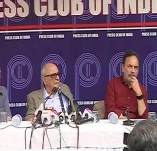 The use of government machinery to scare away the media | प्रसारमाध्यमांना घाबरवण्यासाठी सरकारी यंत्रणांचा होतोय वापर The use of government machinery to scare away the media | प्रसारमाध्यमांना घाबरवण्यासाठी सरकारी यंत्रणांचा होतोय वापर