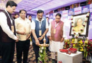 Lokayat 'iconos' present at the ceremony | कर्तृत्वगौरव सोहळ्यात उपस्थित लोकमत ‘आयकॉन्स’