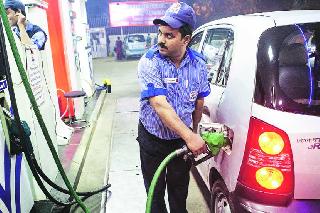 Decision on petrol pump strike Monday | पेट्रोलपंपचालकांच्या संपाबाबत सोमवारी निर्णय