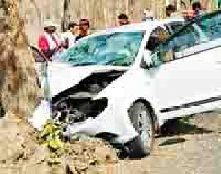 The driver of the 'accident' in the bouquet | ‘त्या’ अपघातातील चालक गुलदस्त्यात The driver of the 'accident' in the bouquet | ‘त्या’ अपघातातील चालक गुलदस्त्यात