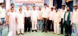 800 civic workers' health check-up | ८०० गवंडी कामगारांची आरोग्य तपासणी 800 civic workers' health check-up | ८०० गवंडी कामगारांची आरोग्य तपासणी