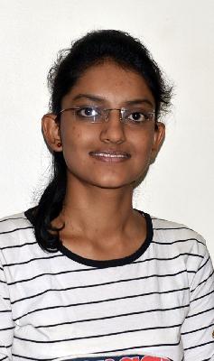 Neha career in medical field: 100% of 100 | नेहाला वैद्यकिय क्षेत्रात करायचे करिअर : शंभर पैकी शंभर टक्के