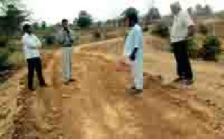 Work was done without labor | मजुराविनाच झाले रोहयोचे काम