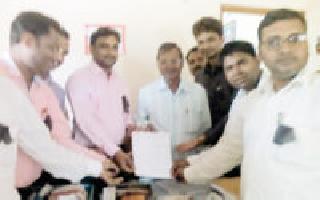 Agriculture workers' agitation started | कृषी कर्मचाऱ्यांचे आंदोलन सुरु Agriculture workers' agitation started | कृषी कर्मचाऱ्यांचे आंदोलन सुरु