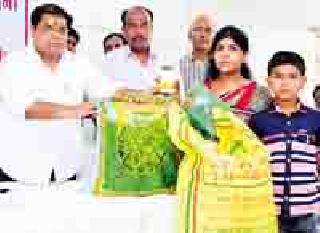 Increase the productivity of the farm | शेतीची उत्पादकता वाढविण्यावर द्यावा भर Increase the productivity of the farm | शेतीची उत्पादकता वाढविण्यावर द्यावा भर