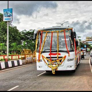 'Shivshahi' started in Dimash and stopped! | ‘शिवशाही’ दिमाखात सुरू झाली अन् बंदही पडली...! 'Shivshahi' started in Dimash and stopped! | ‘शिवशाही’ दिमाखात सुरू झाली अन् बंदही पडली...!