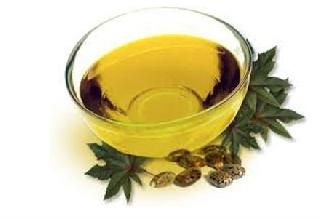 Why is it necessary to put oil in the hair? | केसांना तेल लावणं का आवश्यक असतं? Why is it necessary to put oil in the hair? | केसांना तेल लावणं का आवश्यक असतं?