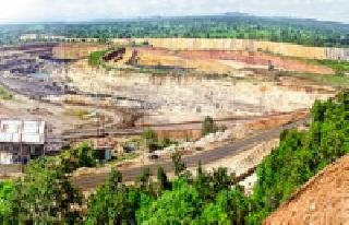 Nine thousand coal workers will be on strike | नऊ हजार कोळसा कामगार संपावर जाणार Nine thousand coal workers will be on strike | नऊ हजार कोळसा कामगार संपावर जाणार