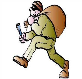 Hundreds of millions of burglars in Pokate in Akkalkuwa | अक्कलकुव्यात पावणेसात लाखांची घरफोडी Hundreds of millions of burglars in Pokate in Akkalkuwa | अक्कलकुव्यात पावणेसात लाखांची घरफोडी