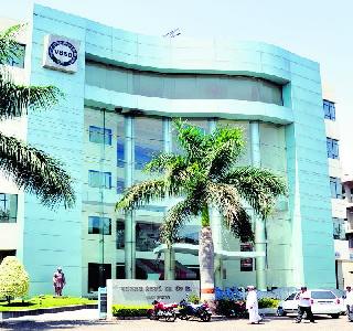 Madan Patil's assets confiscation of Vasantdada Bank scam | वसंतदादा बॅँक घोटाळाप्रकरणी मदन पाटील यांच्या मालमत्तांची जप्ती Madan Patil's assets confiscation of Vasantdada Bank scam | वसंतदादा बॅँक घोटाळाप्रकरणी मदन पाटील यांच्या मालमत्तांची जप्ती