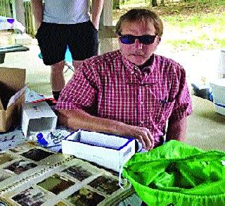 In 50 years, the first time Criss saw the world | ५० वर्षांत क्रिस यांनी प्रथमच पाहिले जग In 50 years, the first time Criss saw the world | ५० वर्षांत क्रिस यांनी प्रथमच पाहिले जग