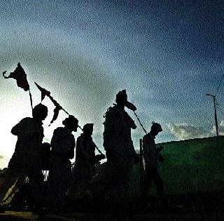 Police tighten the racket in the city | शहरात पोलिसांचा कडेकोट बंदोबस्त Police tighten the racket in the city | शहरात पोलिसांचा कडेकोट बंदोबस्त