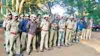 Tiger watchman waiting for the wage | वाघाचे रखवालदार वेतनाच्या प्रतीक्षेत