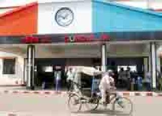 Construction of toilets at the railway station | रेल्वे स्थानकावर शौचालय बांधकाम करा Construction of toilets at the railway station | रेल्वे स्थानकावर शौचालय बांधकाम करा