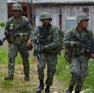 Lashkar-e-Toiba terrorists killed in Pulwama | पुलवामात लष्कर-ए-तोयबाच्या तीन दहशतवाद्यांचा खात्मा Lashkar-e-Toiba terrorists killed in Pulwama | पुलवामात लष्कर-ए-तोयबाच्या तीन दहशतवाद्यांचा खात्मा