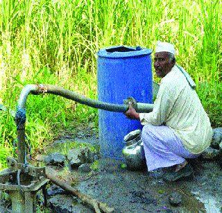 13 Vindhana wells dug in Panvel | पनवेलमध्ये खोदल्या १३ विंधण विहिरी 13 Vindhana wells dug in Panvel | पनवेलमध्ये खोदल्या १३ विंधण विहिरी