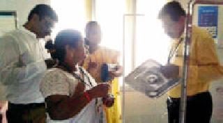 Out-of-date medicines in primary health center | प्राथमिक आरोग्य केंद्रात मुदतबाह्य औषधसाठा