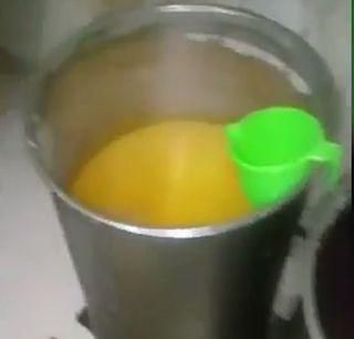 VIDEO: Dump racket racket in Pune | VIDEO : पुण्यात भेसळ रॅकेट उध्वस्त