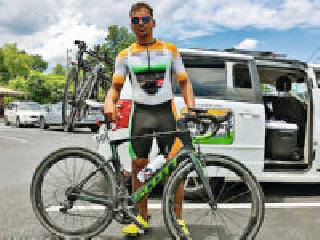 Amit Saththani completes Race Across America | अमित समर्थने पूर्ण केली रेस अक्रॉस अमेरिका Amit Saththani completes Race Across America | अमित समर्थने पूर्ण केली रेस अक्रॉस अमेरिका