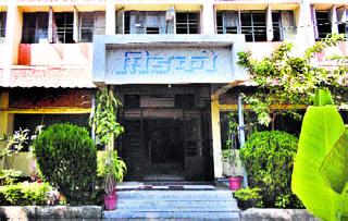 Claim landowners on the seven seas | सातबारावर रहिवाशांना मालकी हक्क द्या Claim landowners on the seven seas | सातबारावर रहिवाशांना मालकी हक्क द्या