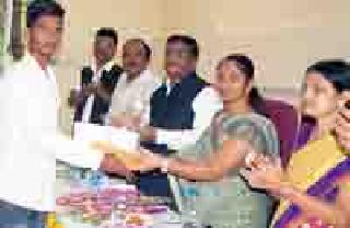 Disparities will be overcome by brotherly feelings | बंधुत्वाच्या भावनेनेच विषमता दूर होईल