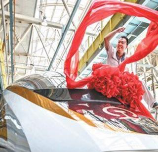 A 400km bullet train running at 400 km | ताशी ४०० किमी धावणारी बुलेट ट्रेन A 400km bullet train running at 400 km | ताशी ४०० किमी धावणारी बुलेट ट्रेन