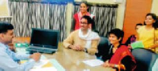 Clash for liquor shops now closed | आता बंद दारू दुकानांसाठी धडपड Clash for liquor shops now closed | आता बंद दारू दुकानांसाठी धडपड