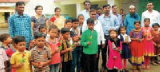 Welcome without uniforms: | गणवेशाविनाच स्वागत : Welcome without uniforms: | गणवेशाविनाच स्वागत :