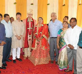 'Golden' Boy Veerdhaval gets stuck in marriage | ‘गोल्डन ’ बॉय वीरधवल अडकला लग्नाच्या बेडीत 'Golden' Boy Veerdhaval gets stuck in marriage | ‘गोल्डन ’ बॉय वीरधवल अडकला लग्नाच्या बेडीत