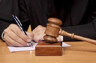 Education for the elderly in Kaneriwadi | कणेरीवाडीतील वृध्दाला शिक्षा Education for the elderly in Kaneriwadi | कणेरीवाडीतील वृध्दाला शिक्षा