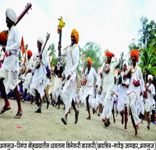 Millions of eyes have a joy! | लक्षावधी डोळ्यांनी अनुभवला रिंगण सोहळा! Millions of eyes have a joy! | लक्षावधी डोळ्यांनी अनुभवला रिंगण सोहळा!