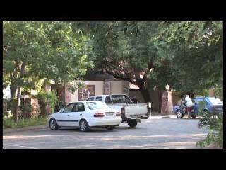 In the city there; Road to the road ..! | शहरात जिकडे तिकडे; रस्त्याकडेला वाहने..! In the city there; Road to the road ..! | शहरात जिकडे तिकडे; रस्त्याकडेला वाहने..!