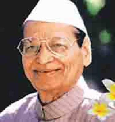 Blood donation camp today on the occasion of Babuji's birth anniversary | बाबुजींच्या जयंतीनिमित्त आज रक्तदान शिबिर Blood donation camp today on the occasion of Babuji's birth anniversary | बाबुजींच्या जयंतीनिमित्त आज रक्तदान शिबिर