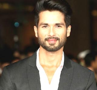 So Shahid Kapoor left the house, staying at Hotel Rahatoya | म्हणून शाहिद कपूरने सोडलं घर, राहतोय हॉटेलमध्ये So Shahid Kapoor left the house, staying at Hotel Rahatoya | म्हणून शाहिद कपूरने सोडलं घर, राहतोय हॉटेलमध्ये