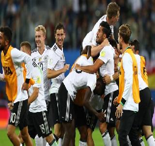 Confederations Cup wins Germany! In the final match Chile beat | जर्मनीने जिंकला कॉन्फेडरेशन्स कप! अंतिम लढतीत चिलीवर केली मात Confederations Cup wins Germany! In the final match Chile beat | जर्मनीने जिंकला कॉन्फेडरेशन्स कप! अंतिम लढतीत चिलीवर केली मात
