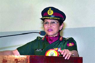 Honor and security of girls in the army | मुलींना सैन्यात सन्मान अन् सुरक्षा Honor and security of girls in the army | मुलींना सैन्यात सन्मान अन् सुरक्षा