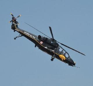 Air Force helicopter missing in Arunachal, search operation continues | हवाई दलाचं हेलिकॉप्टर अरुणाचलमध्ये बेपत्ता,शोधमोहीम सुरू