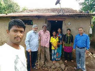 The descendants of Jiva Mahalla survived | जीवा महाला यांचे वंशज जगतायत हलाखीत The descendants of Jiva Mahalla survived | जीवा महाला यांचे वंशज जगतायत हलाखीत