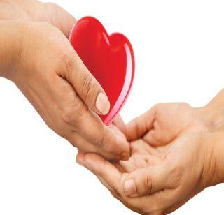 Lifetime Aid for 4 people after a medical student died | मेडिकलच्या विद्यार्थ्यानं मृत्यूनंतर 4 जणांना दिलं जीवनदान