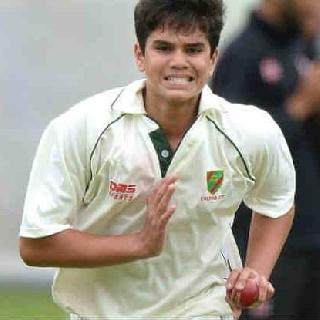Arjun Tendulkar's dangerous yorker, England's star player injured | अर्जुन तेंडुलकरचा खतरनाक यॉर्कर, इंग्लंडचा स्टार खेळाडू जखमी Arjun Tendulkar's dangerous yorker, England's star player injured | अर्जुन तेंडुलकरचा खतरनाक यॉर्कर, इंग्लंडचा स्टार खेळाडू जखमी