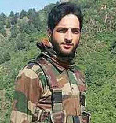 England refuses to allow Burhan to become martyr | बुरहानला हुतात्मा होऊ देण्यास इंग्लंडचाही नकार England refuses to allow Burhan to become martyr | बुरहानला हुतात्मा होऊ देण्यास इंग्लंडचाही नकार