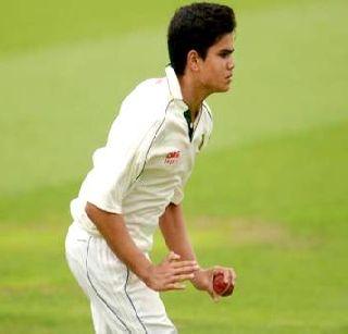 Bairstoke injured by bowling Arjun Tendulkar | अर्जुन तेंडुलकरच्या गोलंदाजीवर बेयरस्टॉ जखमी Bairstoke injured by bowling Arjun Tendulkar | अर्जुन तेंडुलकरच्या गोलंदाजीवर बेयरस्टॉ जखमी