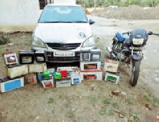 Thievery robbery | तडीपार गुंडांकडून आष्टीत चोरी Thievery robbery | तडीपार गुंडांकडून आष्टीत चोरी