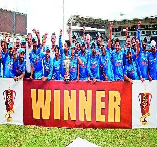 India did less experiment in batting | भारताने फलंदाजीमध्ये कमी प्रयोग केले India did less experiment in batting | भारताने फलंदाजीमध्ये कमी प्रयोग केले