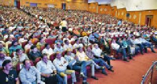 The benefits of 'Rare' customers and builders | ‘रेरा’ ग्राहक व बिल्डरांसाठी फायद्याचा The benefits of 'Rare' customers and builders | ‘रेरा’ ग्राहक व बिल्डरांसाठी फायद्याचा