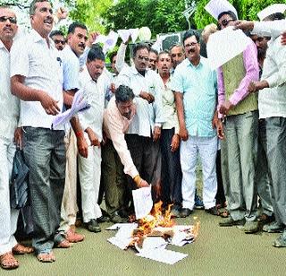'Sanchrishti' tariff of Holi! | ‘समृद्धी’च्या दरपत्रकाची होळी! 'Sanchrishti' tariff of Holi! | ‘समृद्धी’च्या दरपत्रकाची होळी!